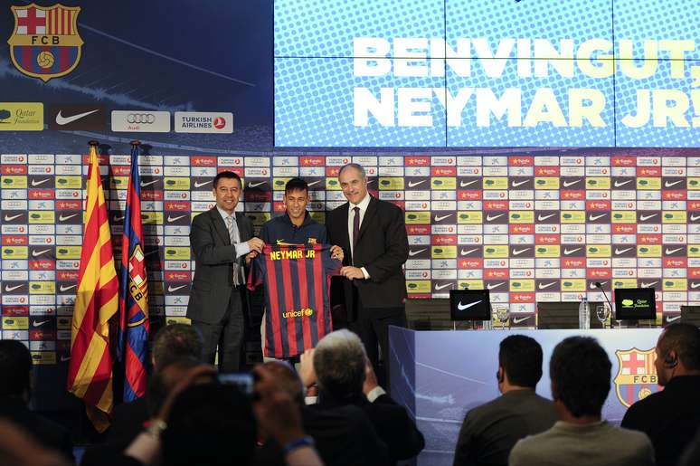 <p>Neymar foi apresentado pelo Barcelona no in&iacute;cio de junho</p>