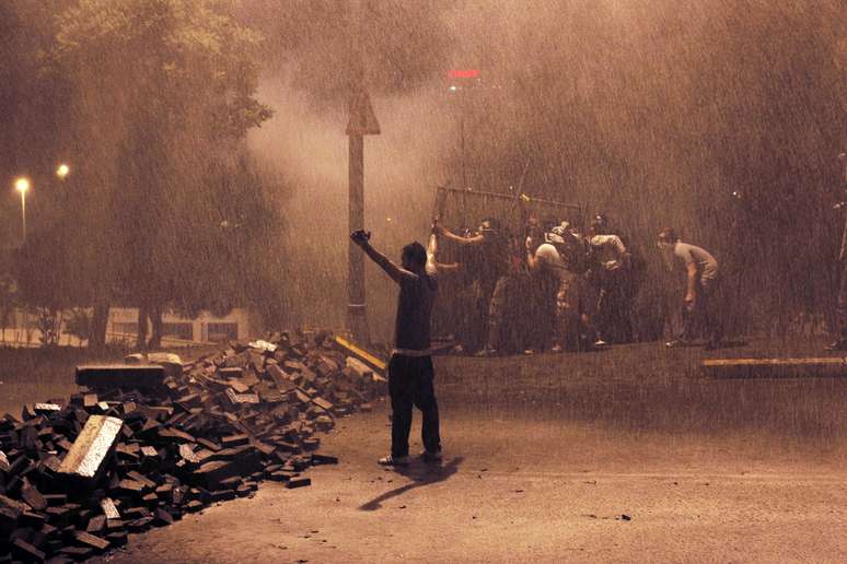 <p>Protestos continuaram nesta segunda-feira, quarto dia de violência na Turquia</p>