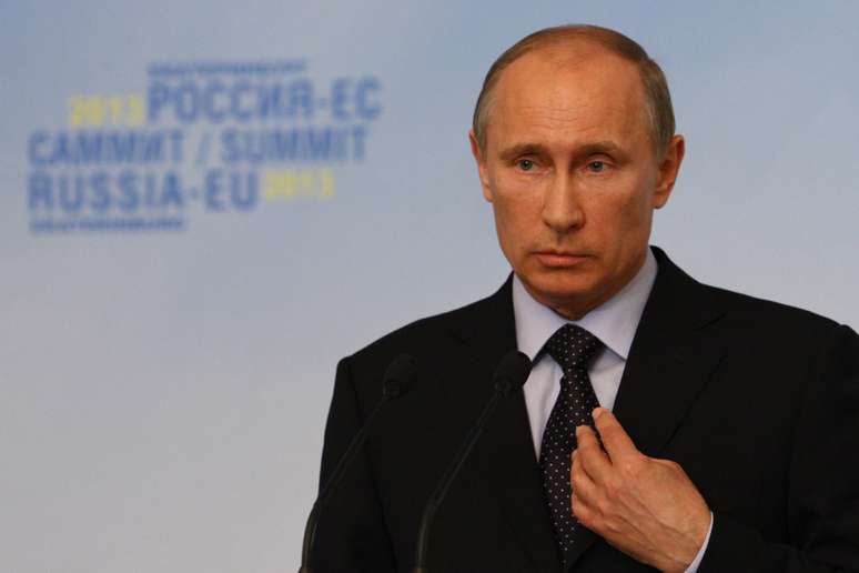 O presidente russo, Vladimir Putin, concede entrevista coletiva televisionada