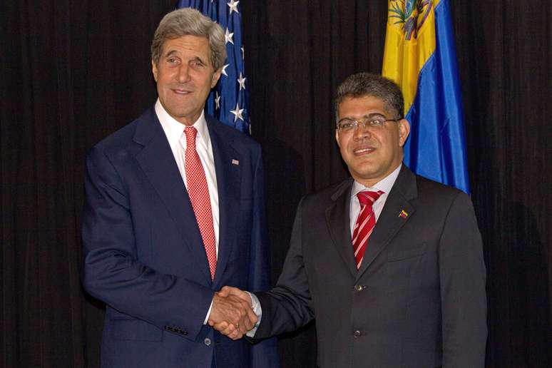 John Kerry e o chanceler da Venezuela, Elías Jaua