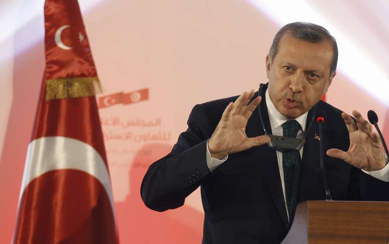 Erdogan concede entrevista em Túnis, última parada de sua viagem pela África