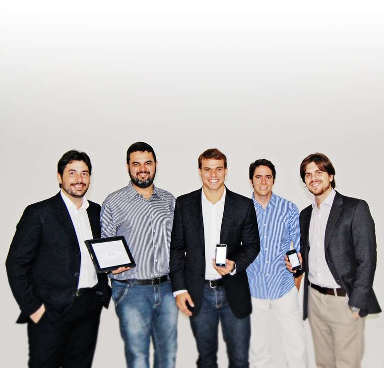<p>Da esquer da para direita, Gustavo Maia, Josemando Sobral, Paulo Pandolfi, Vitor Guedes e Bruno Aracaty</p>