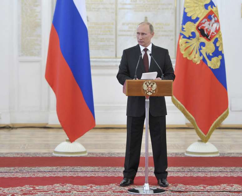 Putin dá declarações após um encontro com militares no Kremlin, em Moscou