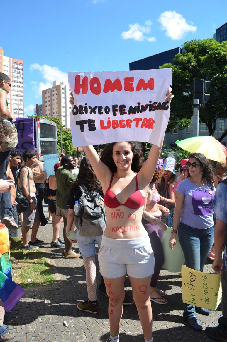 A Marcha das Vadias teve como tema "quebre o silêncio"