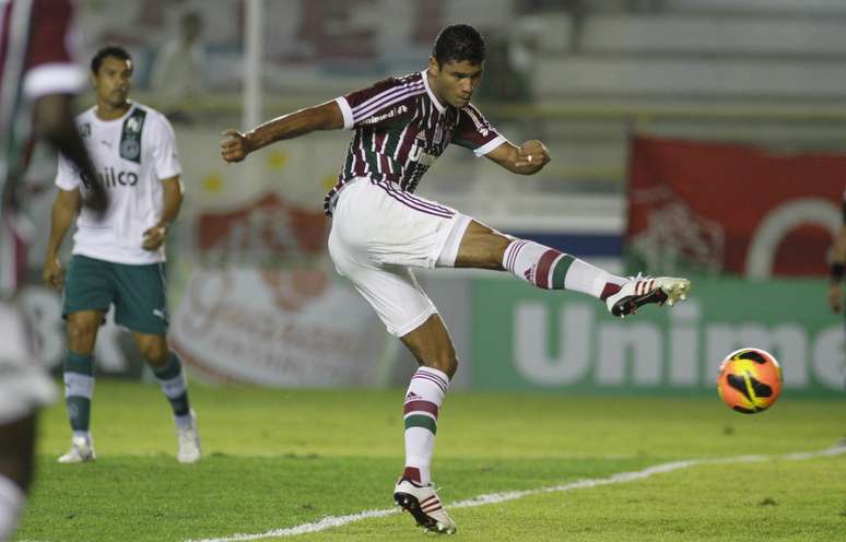 <p>Fluminense venceu Goi&aacute;s apesar da expuls&atilde;o de Rhayner&nbsp;</p>