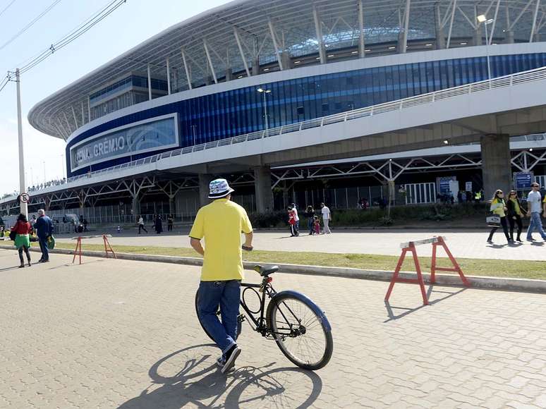 <p>Área ao redor da Arena Grêmio ainda não está completamente acabada</p>