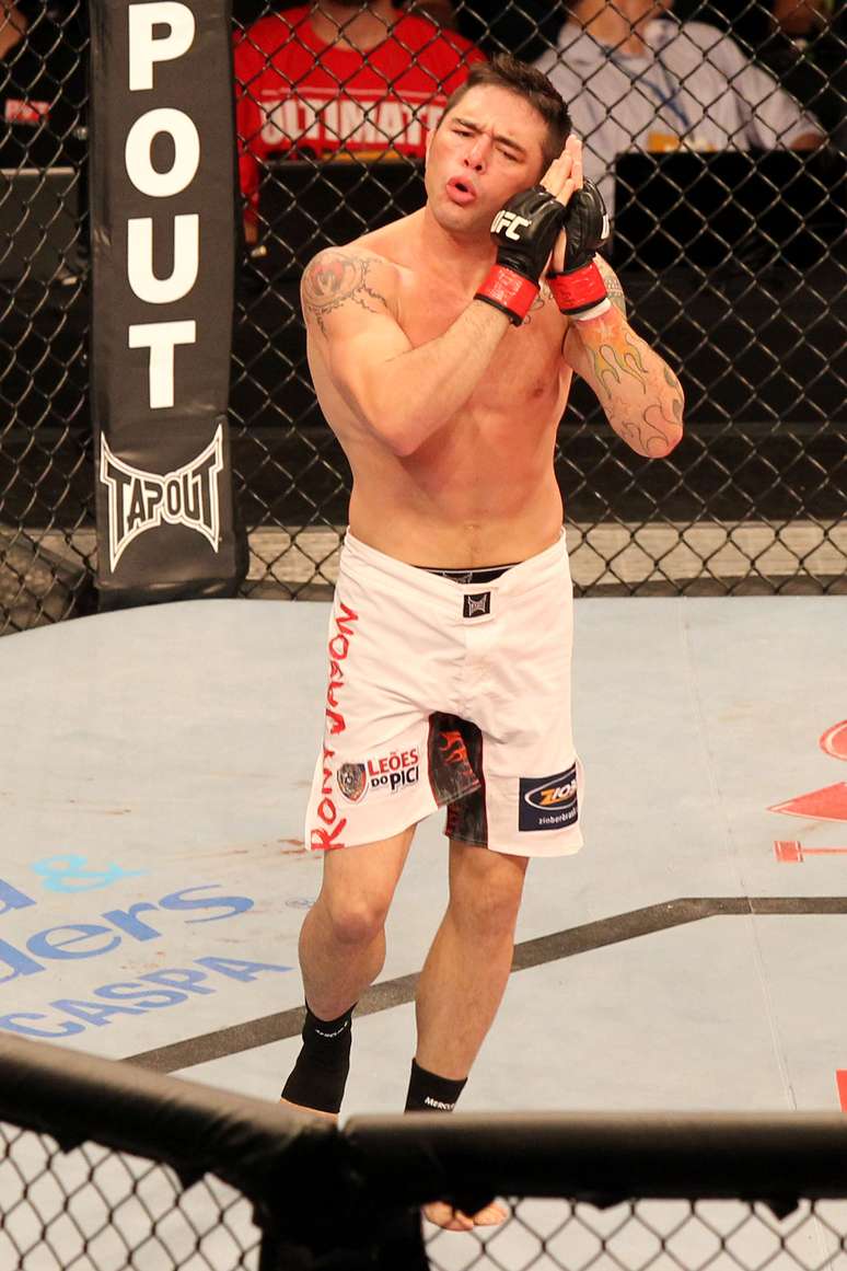 Rony Jason brinca com o fato de ter colocado o ngl&ecirc;s Mike Wilkinson "para dormir"