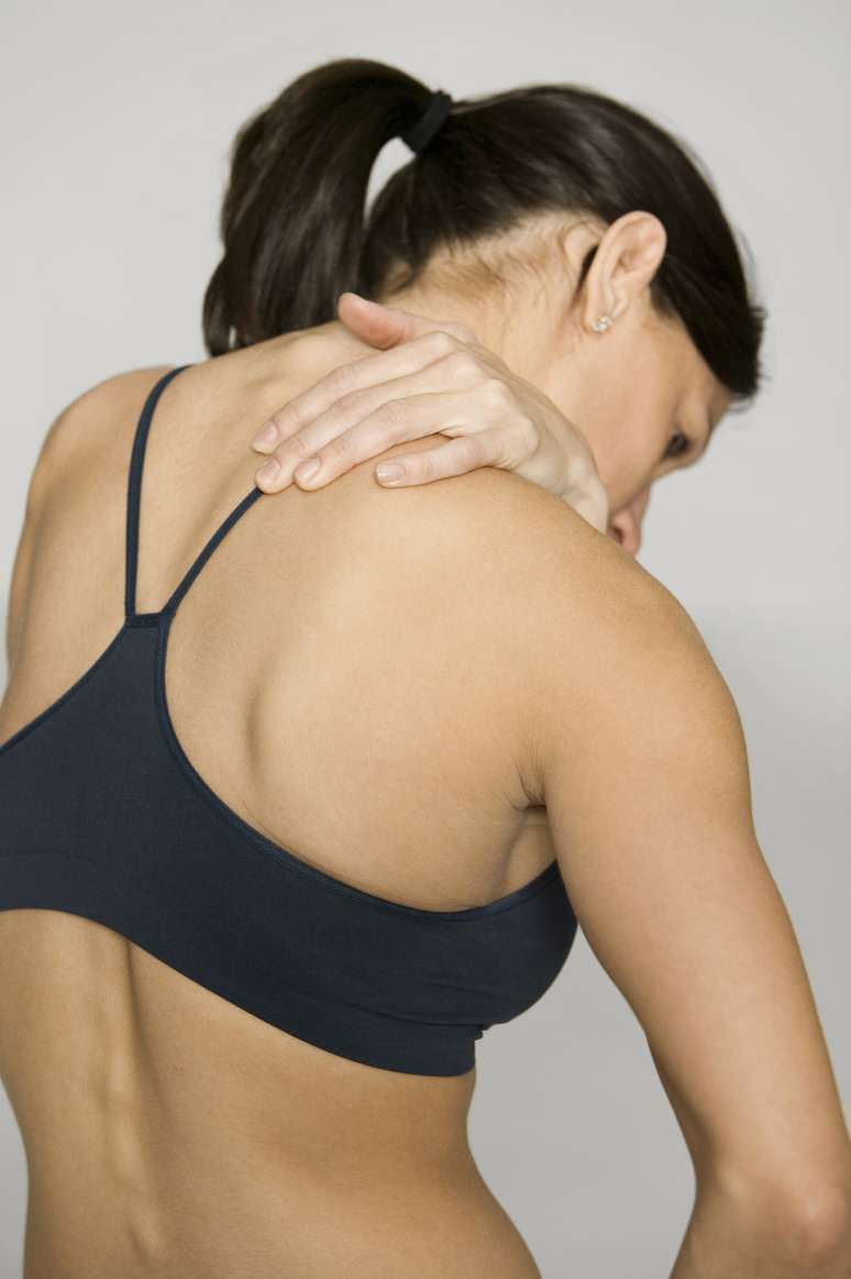 <p>Sutiãs apertados podem causar tensão, dores e desconforto</p>