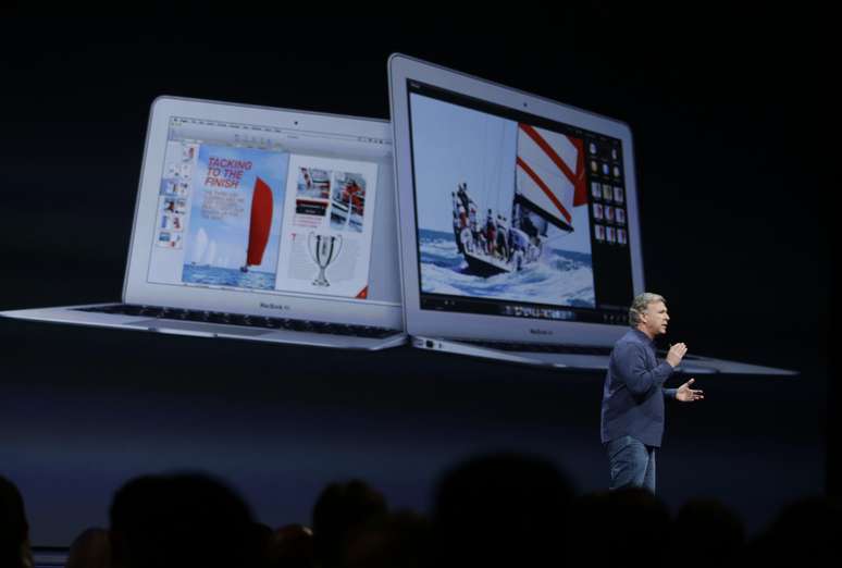 <p>Phil Schiller, vice-presidente de Marketing da Apple fala sobre os novos MacBook Air e Mac Pro</p>