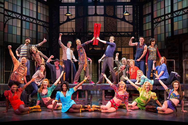 O musical Kinky Boots retomou a hist&oacute;ria de um filme brit&acirc;nico independente e arrasou nos teatros da Broadway gra&ccedil;as ao trabalho de Harvey Fierstein, que j&aacute; tinha ganhado antes quatro pr&ecirc;mios Tony