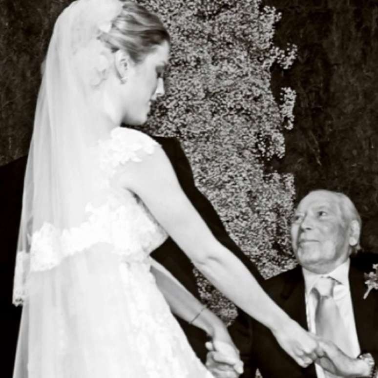 Fabiana Justus postou uma foto de seu casamento