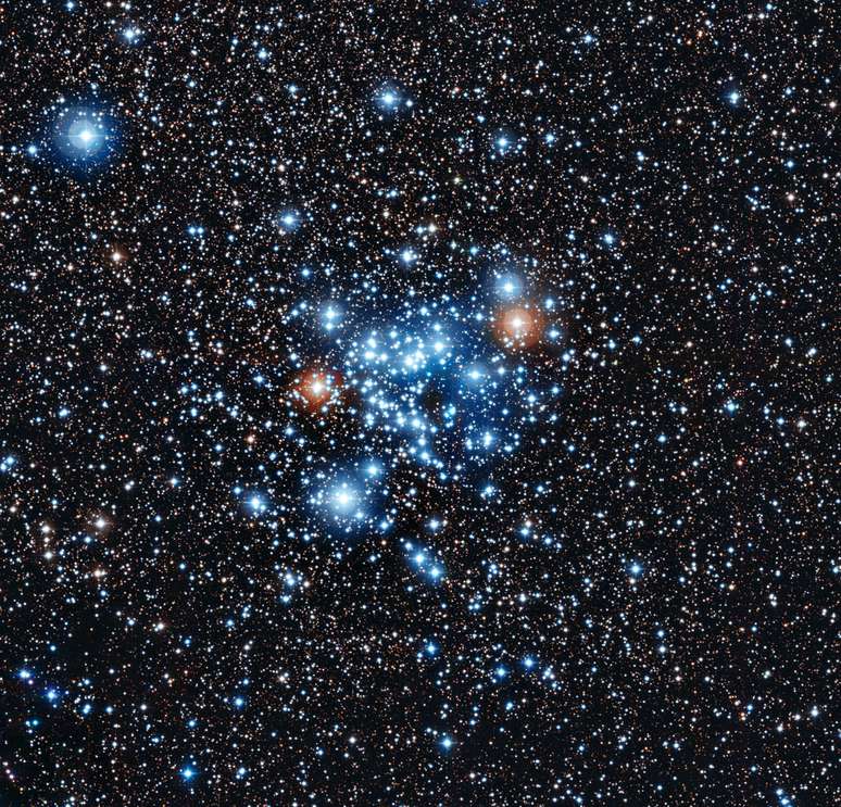 Os astros estudados ficam no aglomerado estelar aberto NGC 3766, na constela&ccedil;&atilde;o do Centauro