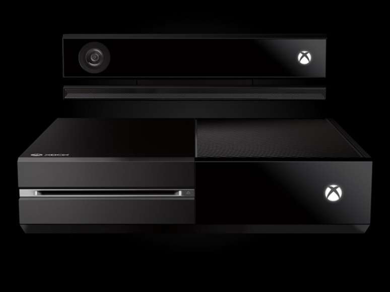 <p>O console da Microsoft custar&aacute; US$ 499 e vir&aacute; com o Kinect 2</p>