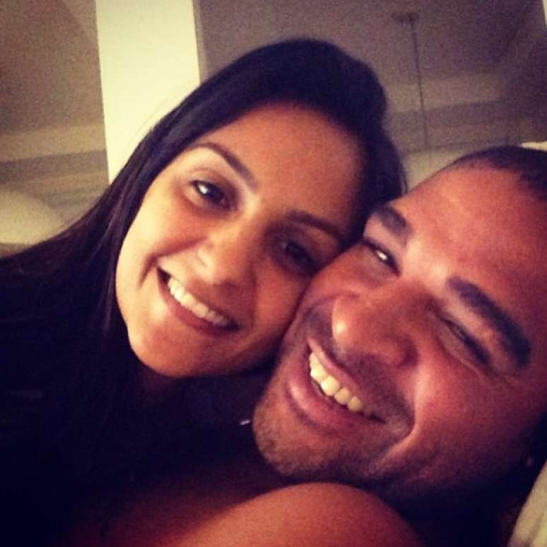 Adriano e Renata estão juntos há cinco meses