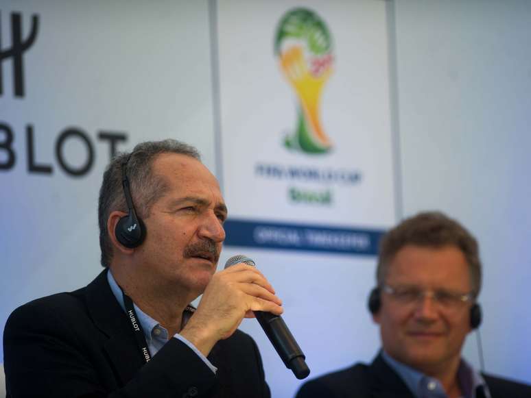 <p>Aldo Rebelo afirmou que arenas da Copa de 2014 ter&atilde;o cintur&otilde;es de isolamento</p>