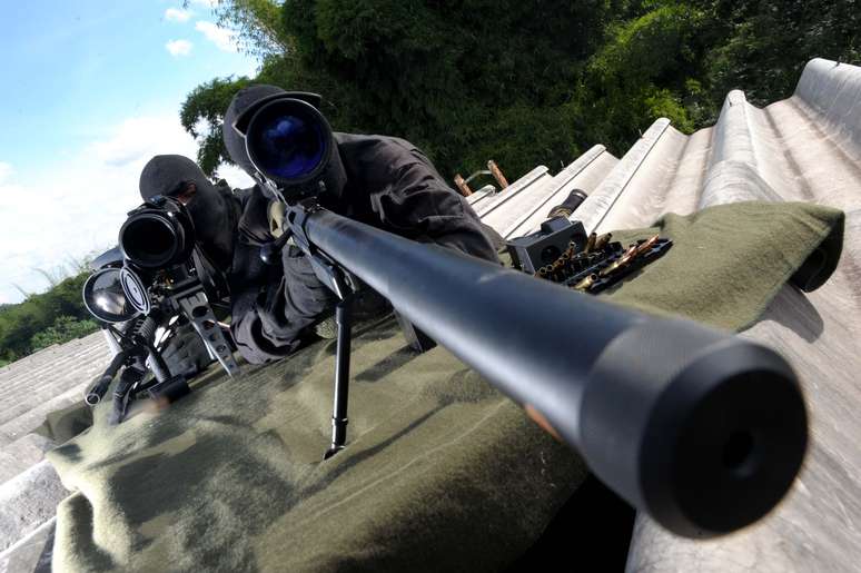 Nos dias de jogos, 1,2 mil PMs e guardas municipais farão o policiamento dos arredores do Maracanã, com apoio de batedores da Polícia Rodoviária Federal (PRF)