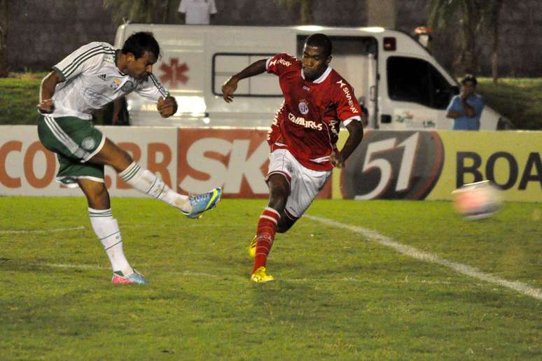 <p>Vinícius abriu o placar no primeiro tempo para o Palmeiras</p>