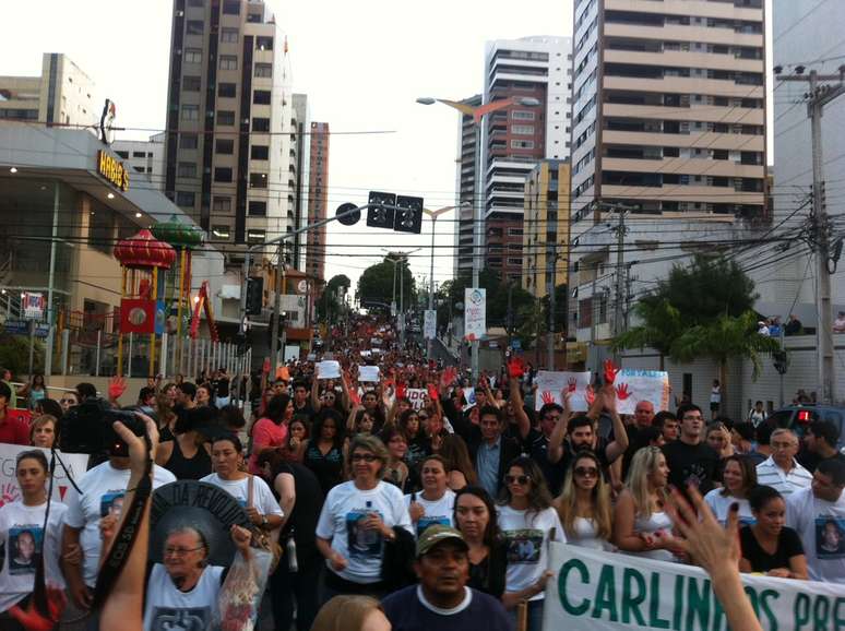 Cerca de 6 mil pessoas foram às ruas protestar contra a insegurança em Fortaleza