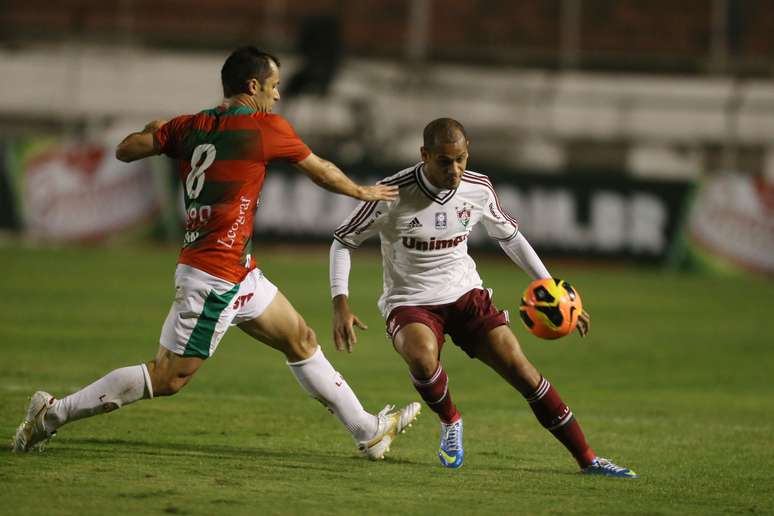 <p>Carlinhos lembrou que tem contrato com Fluminense at&eacute; 2014</p>
