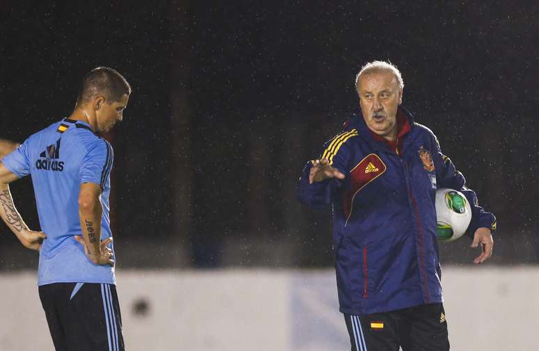 <p>Fernando Torres será reserva de Del Bosque, com Soldado entre os titulares</p>