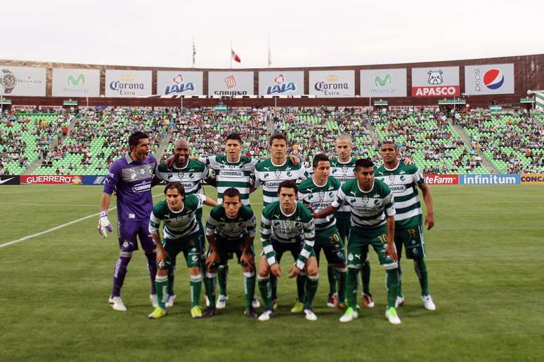 O México é um país que respira e vive intensamente o futebol. Não por acaso, é uma das poucas nações a ter recebido duas Copas do Mundo. E um dos principais times locais tem sua sede na cidade de Torreón. Trata-se do Santos Laguna, que faturou o campeonato mexicano de 2012