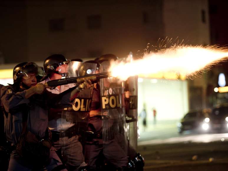 <p>Manifestações populares despertaram atenção internacional às vésperas de torneios</p>