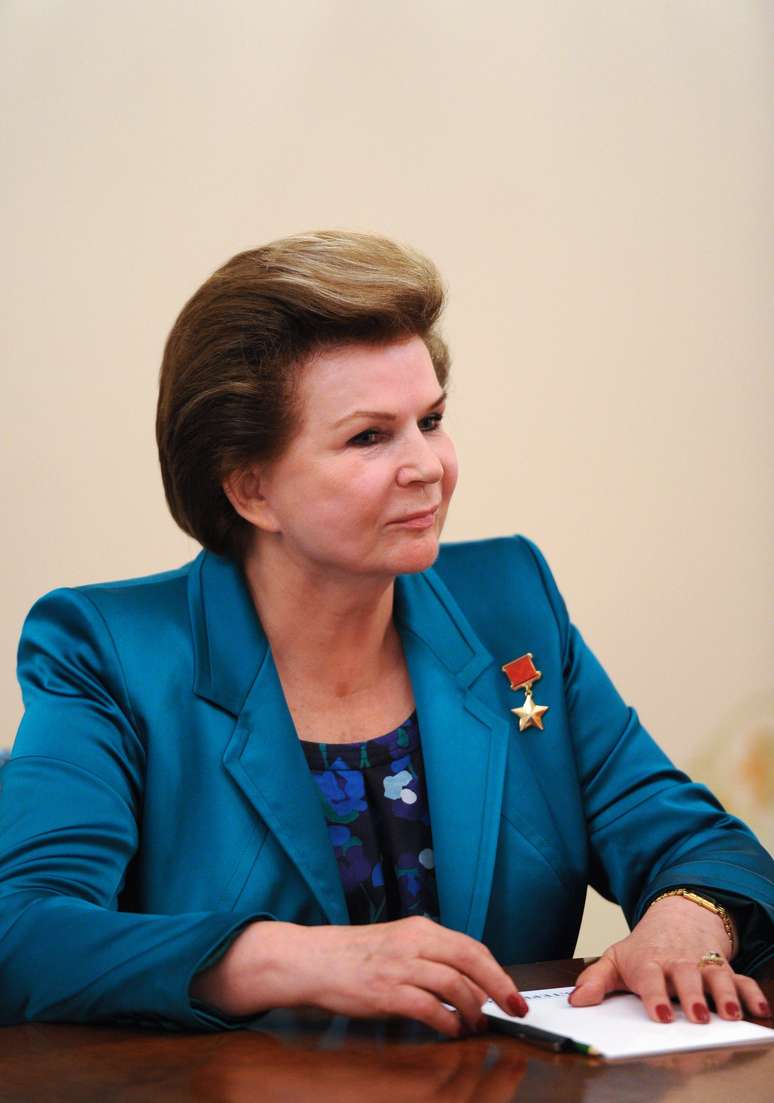<p>A preparação de Valentina Tereshkova, então com 26 anos, incluiu intensos testes físicos</p>