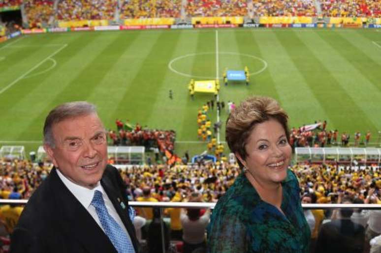 <p>Dilma e Marin lado a lado em um jogo da Copa das Confederações</p>
