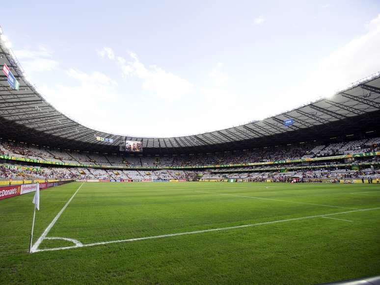 <p>Taiti e Nigéria fizeram um jogo com menos de 50% da capacidade do Mineirão, em Belo Horizonte</p>