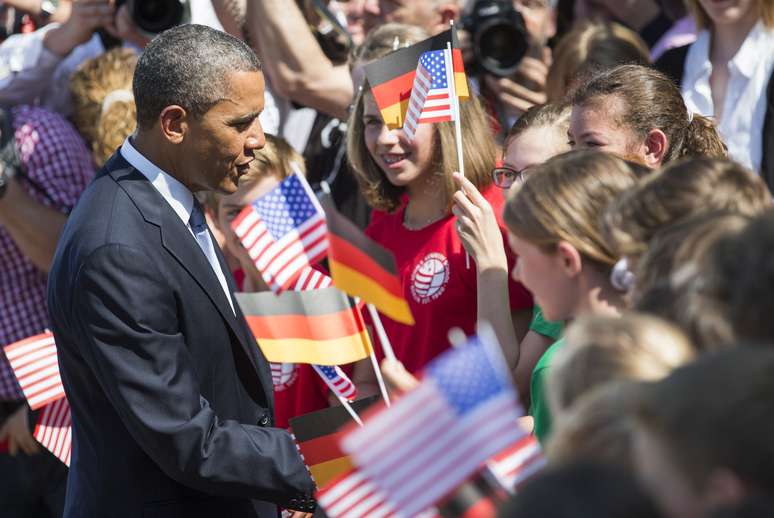 Obama chegou à capital alemã após o fim da cúpula do G8