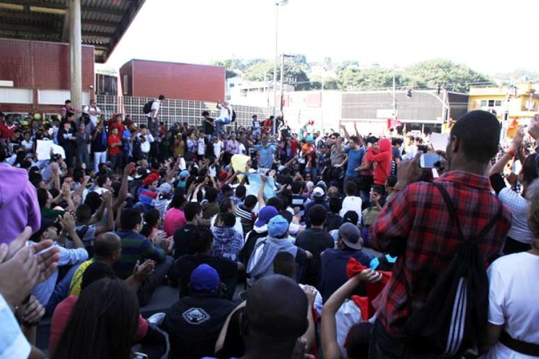 Os manifestantes foram recebidos na Subprefeitura de M' Boi Mirim