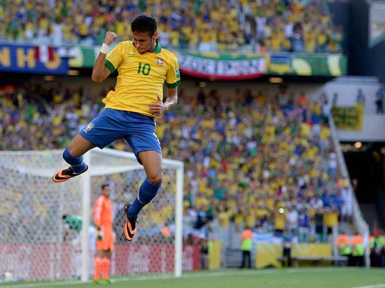 <p>Neymar após marcar seu segundo gol na competição, diante do México</p>