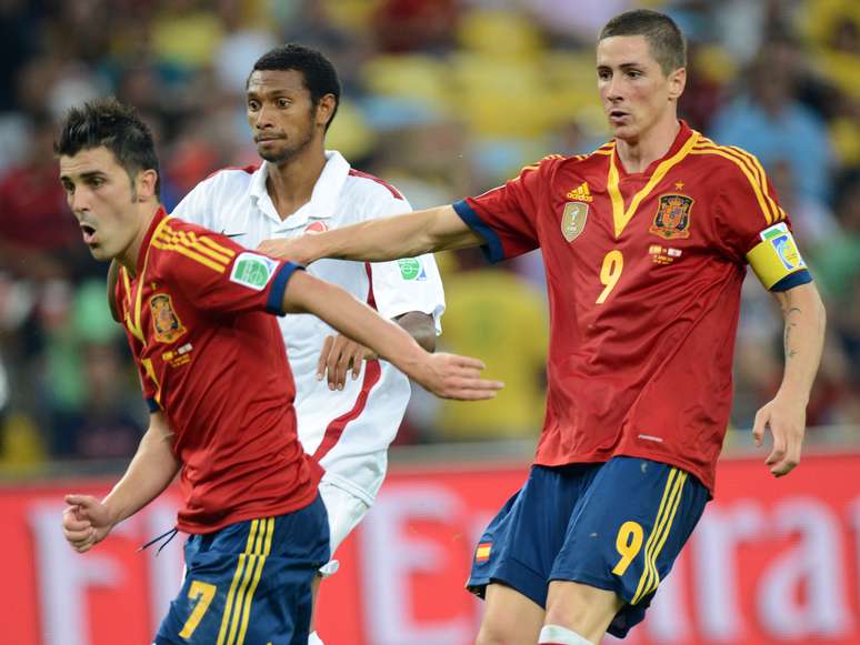 <p>Fernando Torres (dir) ganha a vaga de Soldado no ataque espanhol</p>