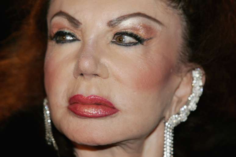 <p>Jackie Stallone diz que se arrependeu de fazer plásticas </p>