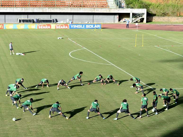 <p>Jogadores da Seleção Brasileira realizam último treino antes da partida contra a Itália; treinamento não contou com presença de torcida</p>