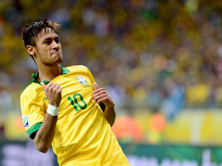 <p>Neymar marcou gol em cobrança de falta para o Brasil</p>