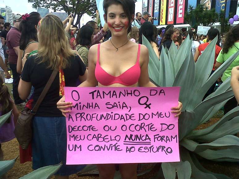 Manifestação em Brasília pede o fim do preconceito por gênero