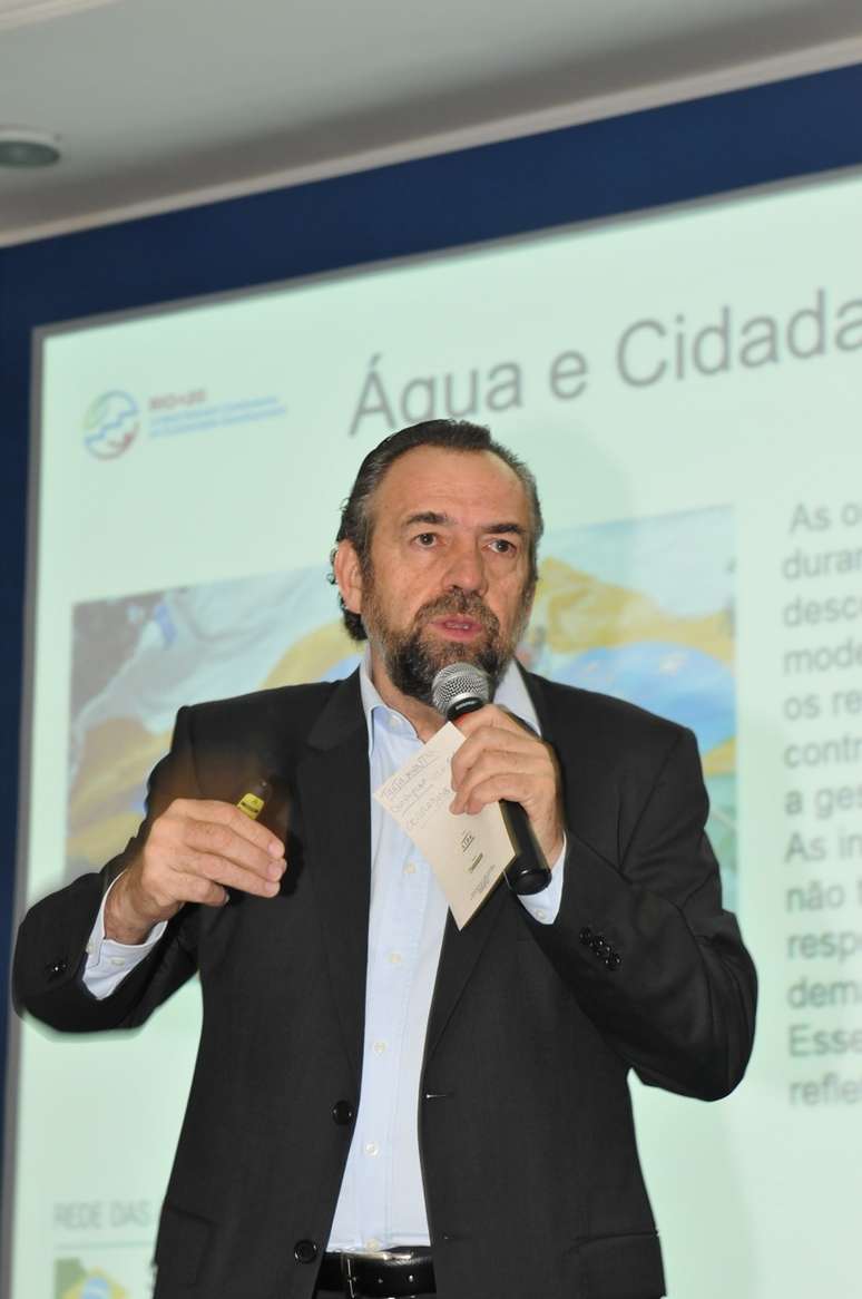 Mario Mantovani participou dos debates no Fórum Mundial de Meio Ambiente, em Foz do Iguaçu