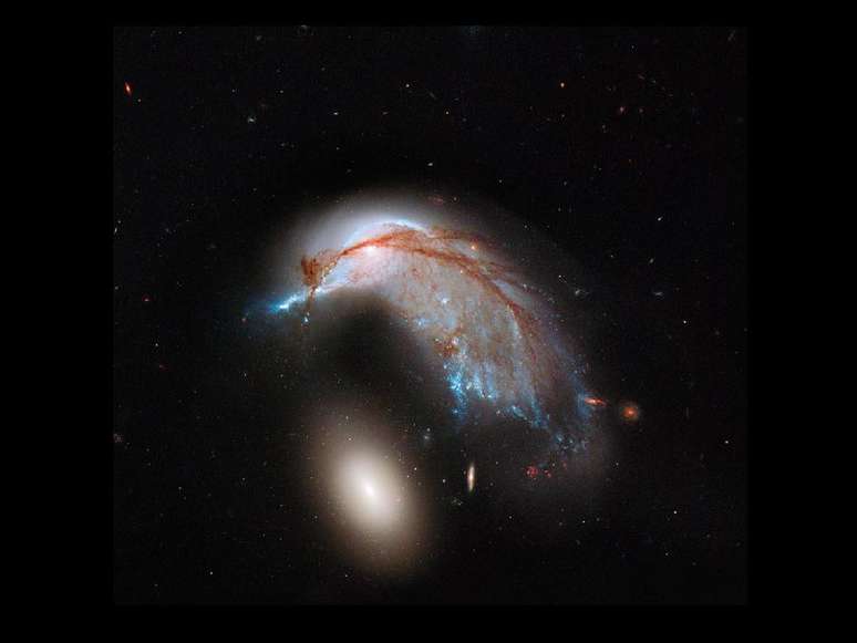 Galáxias fazem parte da consteção de Hydra