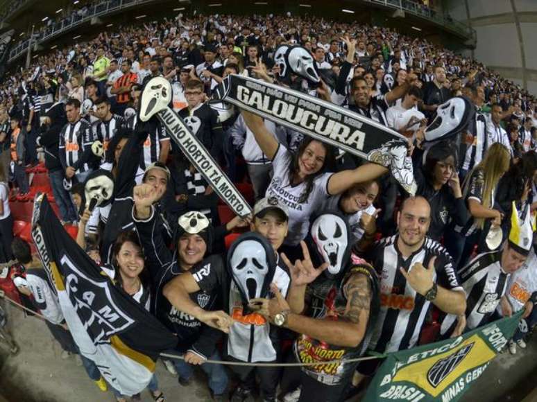 Torcedores do time mineiro comemoram vitória sobre Tijuana nas quartas de final da Libertadores