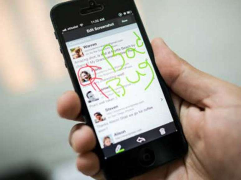 Aplicativo permite que o usuário indique o erro escrevendo na própria tela do celular