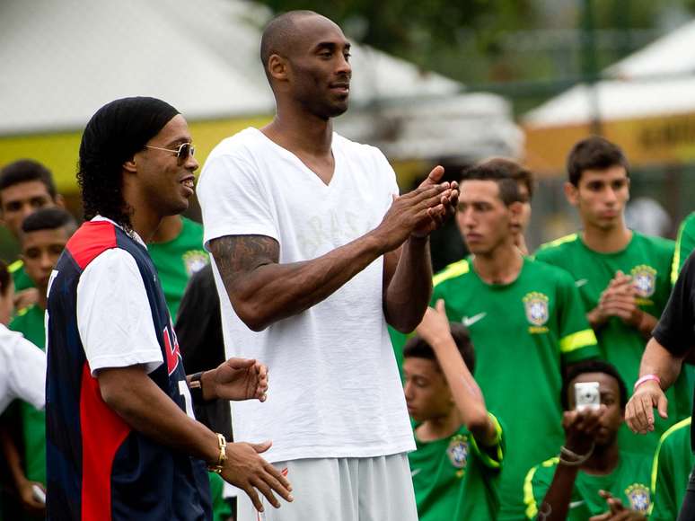 <p>Kobe e Ronaldinho trocaram elogios em evento</p>