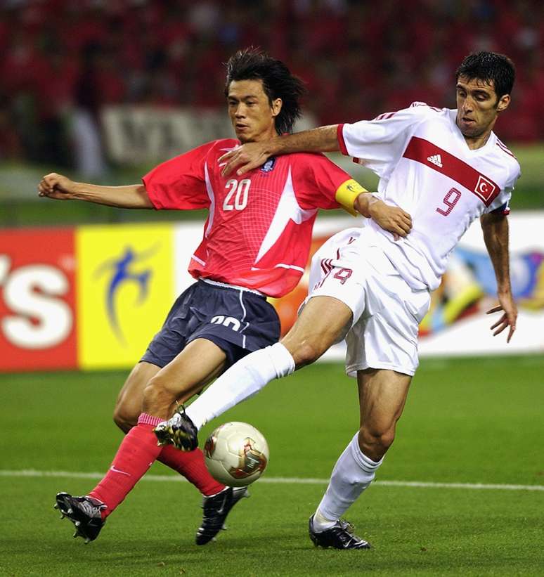 <p>Em 2002, coreano disputou sua quarta Copa do Mundo e ajudou país-sede a chegar às semifinais</p>