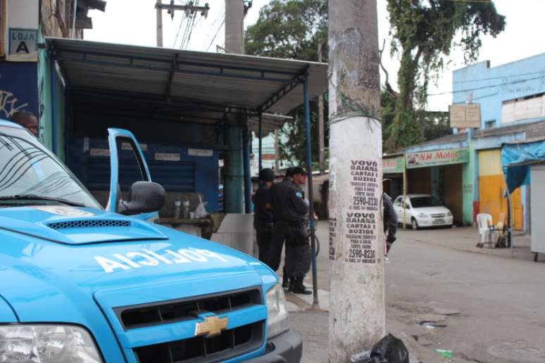 <p>Polícia entrou na Maré depois de arrastão na avenida Brasil na noite de segunda-feira</p>