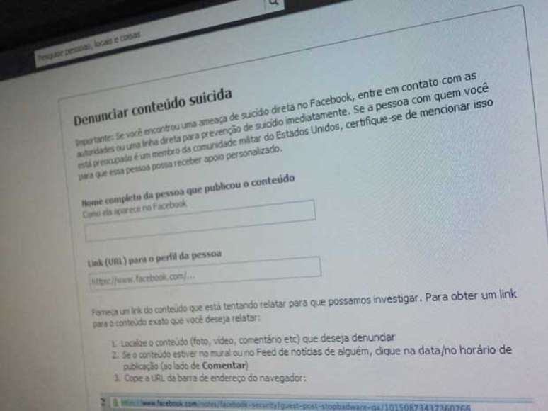 No Facebook, formulário permite denunciar comportamento suicida