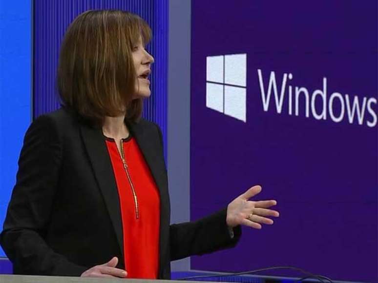 Chefe da divis&atilde;o Windows, Julie Larson-Green, mostrou as novidades do novo sistema em um tablet de 8.1 polegadas