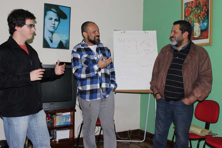 <p>Na imagem, Tales Furtado Mistura (à esq.), Sérgio Barbosa (centro) e Leandro Feitosa Andrade (dir.)</p>