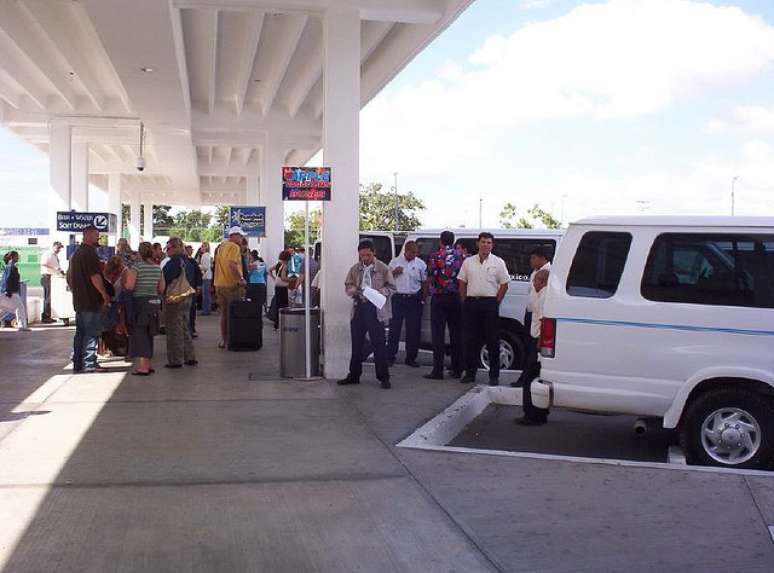 Ao alugar um carro em Cancún, peça à locadora o tarjetón turístico, que releva as duas primeiras infrações cometidas pelo visitante