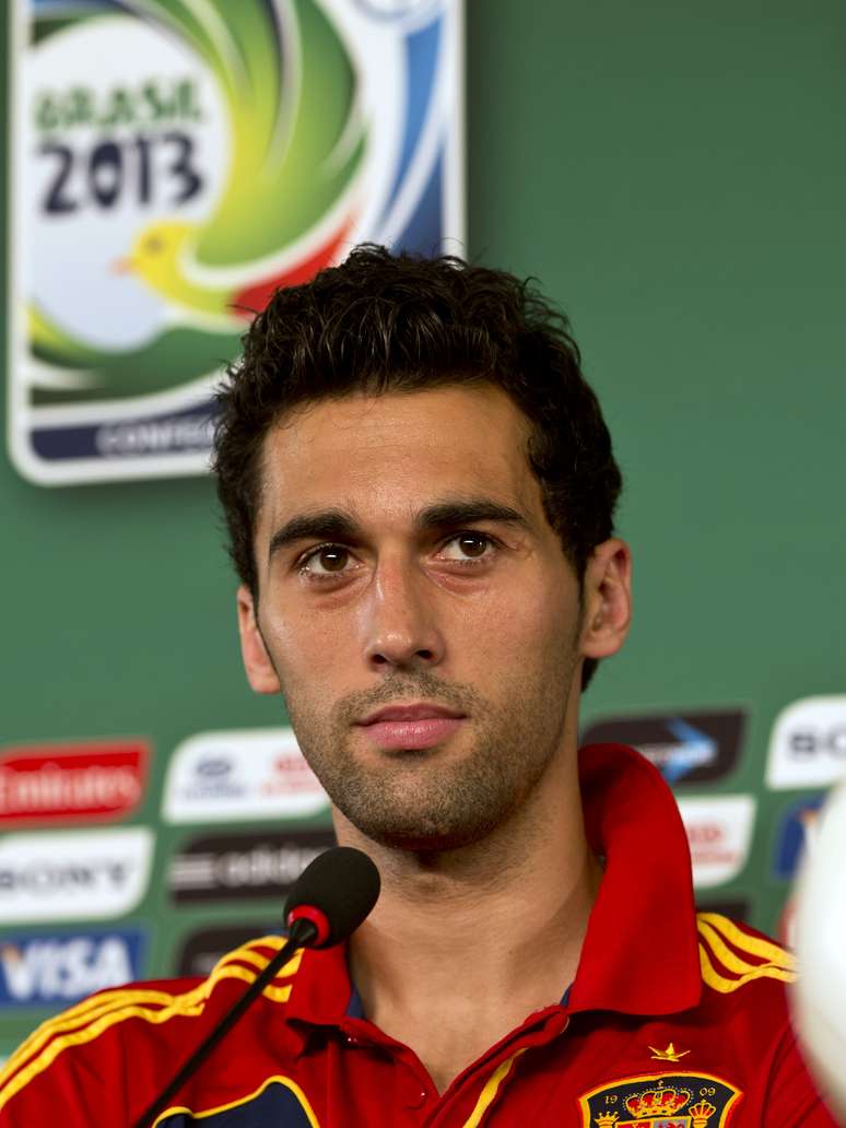 <p>Arbeloa diz que seria melhor jogar mais tarde; semifinal entre Espanha e Itália começa às 16h, em Fortaleza</p>