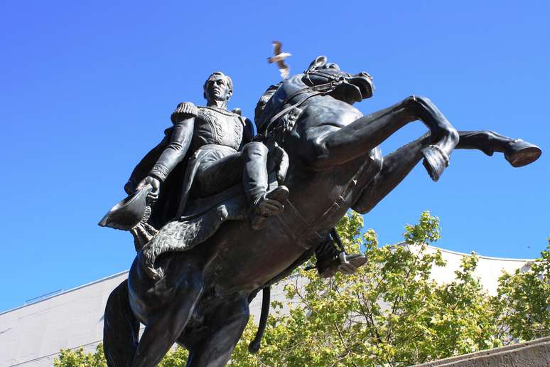 Filho mais ilustre de Caracas, Simón Bolívar tem estátuas por toda a cidade e dá nome a uma série de locais